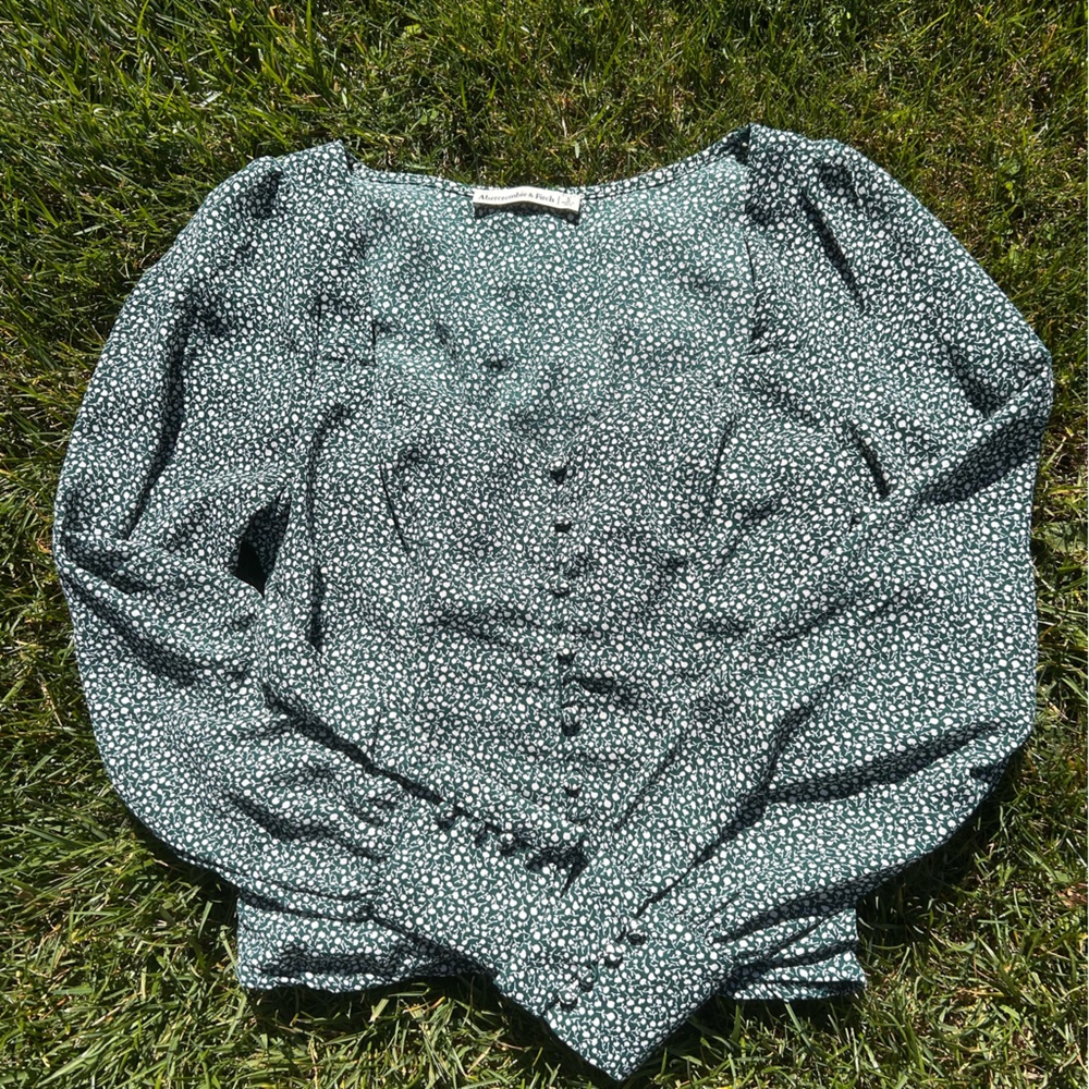 Abercrombie blouse size small